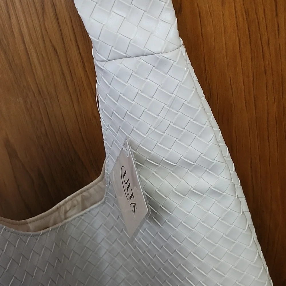 Brand new from ULTA BEAUTY Elegant Cream Woven Tote Bag Ulta Beauty COLLECTION